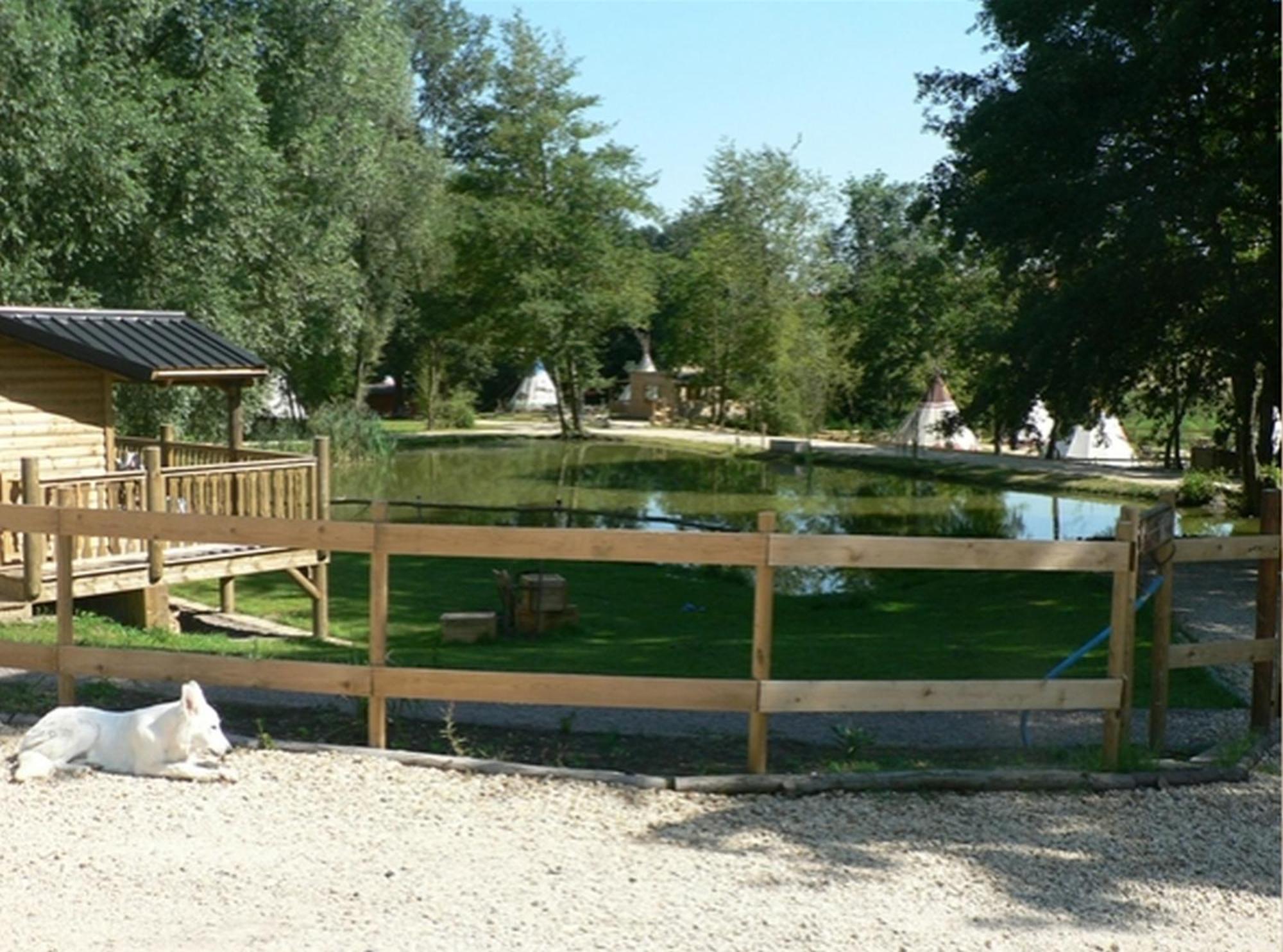 Etangs Du Moulin Hotel Suzy Kültér fotó