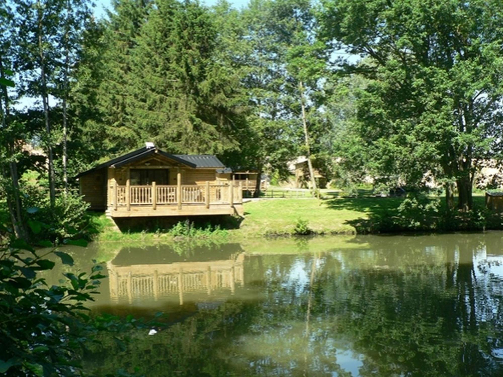 Etangs Du Moulin Hotel Suzy Kültér fotó