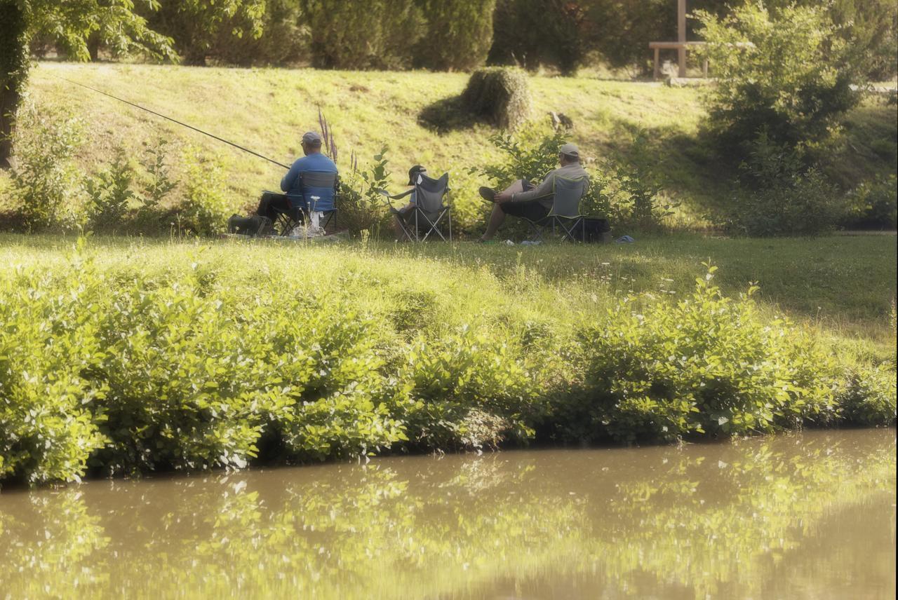 Etangs Du Moulin Hotel Suzy Kültér fotó